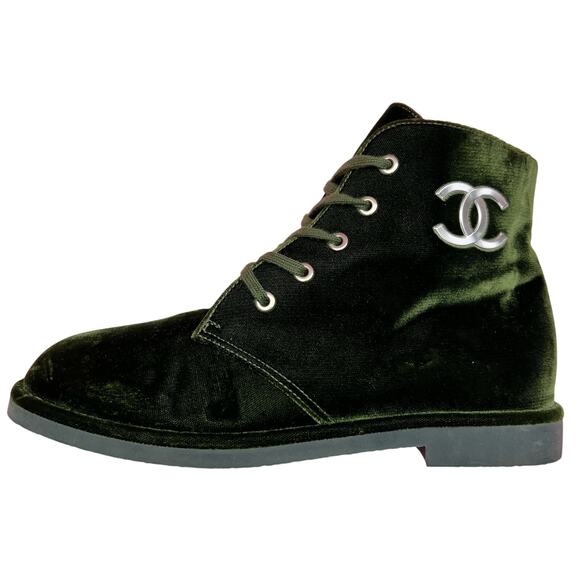 CHANEL Interlocking CC Logo Velvet Lace-Up Boots EU 38 US 8 Green Ankle Booties - Picture 8 of 16